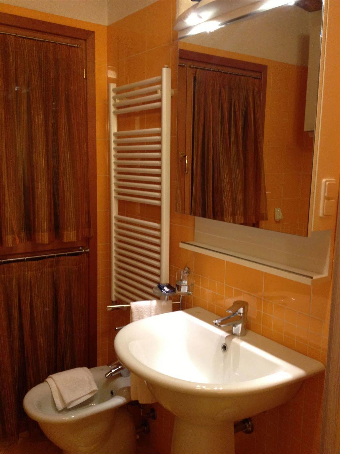 Residence Corte Della Vittoria Parma Ngoại thất bức ảnh